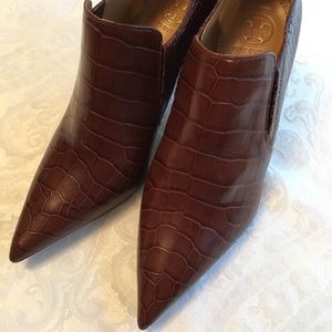 Tory Burch Bootie size 6